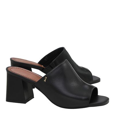 Mule Couro Salto Quadrado Preto