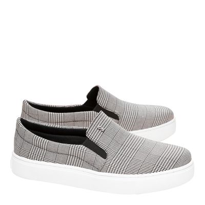 Tênis Slip On Estampa Xadrez
