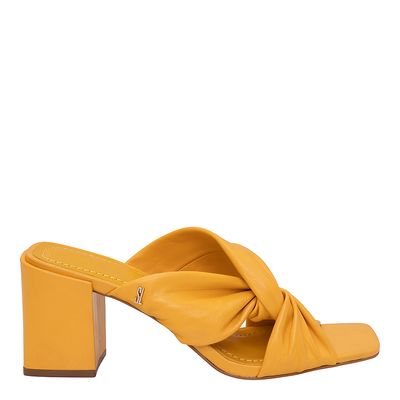 Mule Couro Salto Médio Grosso Nós Amarelo
