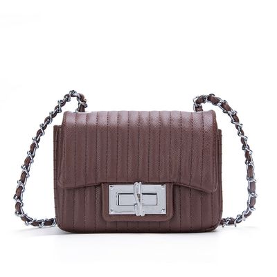 Bolsa Caviar Envelope Marrom