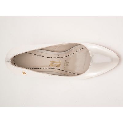 Scarpin Verniz Off White