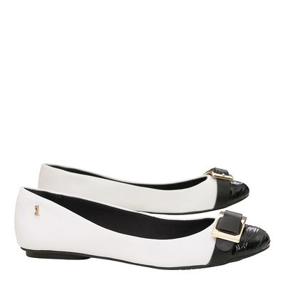 Sapatilha fivela preto e branco