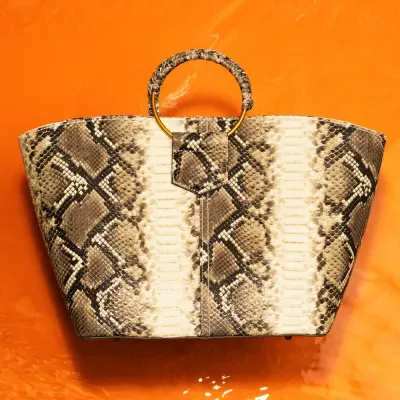 Bolsa Grande Estampa Animal Print Cobra Alça Ombro