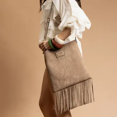 Bolsa Franja Camurça Bege Transversal