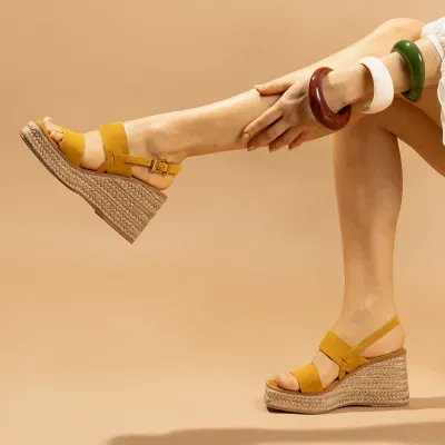 Sandália Espadrille Anabela Couro Camurça Amarelo Mostarda