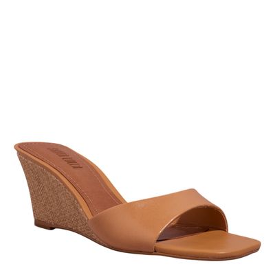 Mule Anabela Couro Nobre Soft Bico Quadrado Caramelo