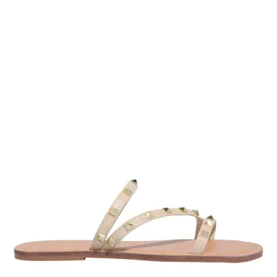 Rasteira Tiras Spikes Verniz Bege