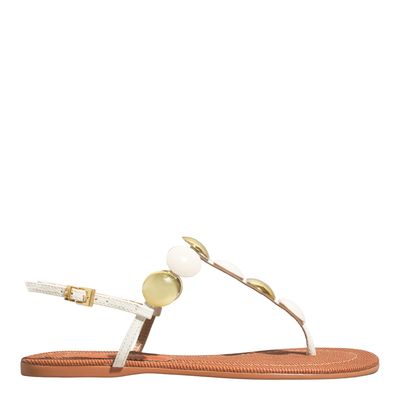 Rasteira Verniz Glossy Off White Tachas