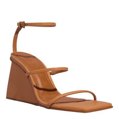 Sandália Anabela Couro Confort Bico Quadrado Caramelo