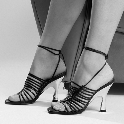 Sandália Amarração Napa Bege Salto Geométrico