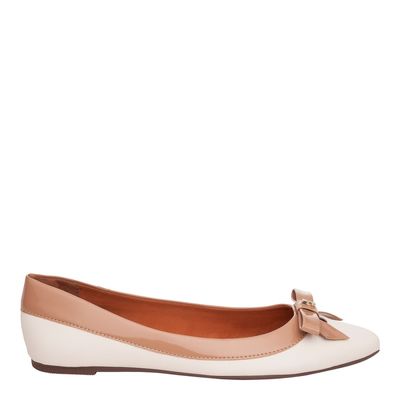 Sapatilha De Bico Fino Off White com Laço