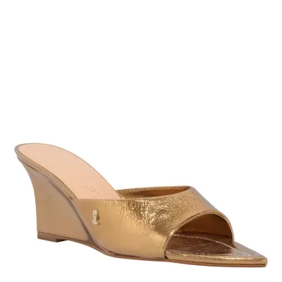 Mule Couro Metalizado Bronze Salto Anabela Bico Fino