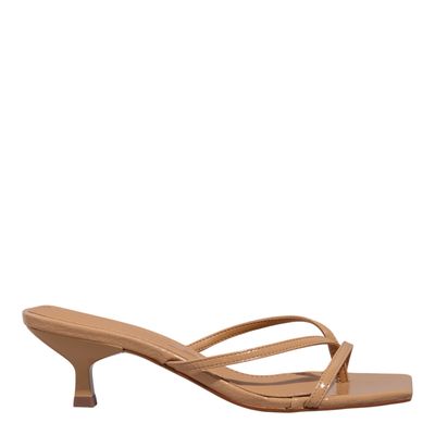 Mule Verniz Salto Baixo Marrom