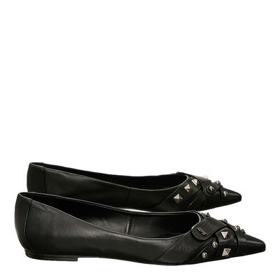 Sapatilha Bico Fino Spikes e Tachas Preto