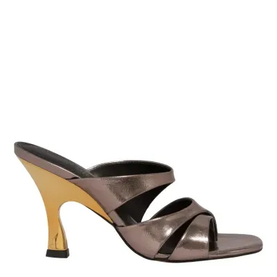 Mule Metalizado Reflexo Prata Salto Taça Dourado