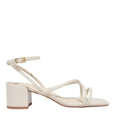 Sandália Napa Madri Off White Salto Bloco Baixo