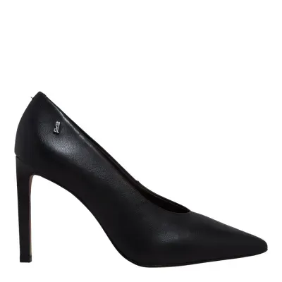 Scarpin Couro Pelica Soft Preto Bico Fino Salto Alto