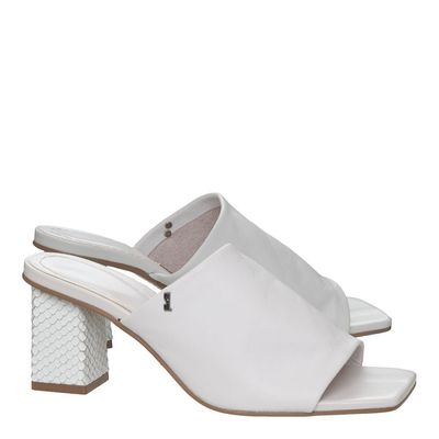 Mule Couro Soft Salto Bloco Branco
