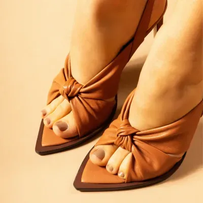 Peep Toe Couro Pelica Soft Safari