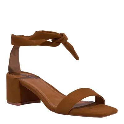 Sandália Amarração Napa Soft Caramelo Salto Bloco