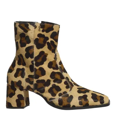 Bota Cano Médio Couro Pelo Onça Bico Quadrado