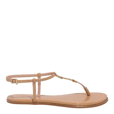 Rasteira Salomé Verniz Bege Bico Redondo