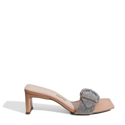 Mule Bege em Couro com Fivela e Strass