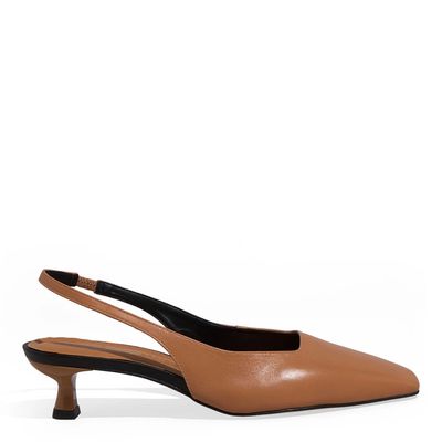 Scarpin Slingback Couro Bico Quadrado Caramelo