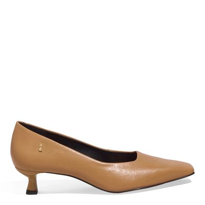 Scarpin Couro Caramelo Recorte Bico Quadrado