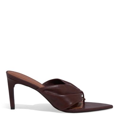 Mule Thong Couro Bico Folha Salto Fino Marrom Dark Cocoa
