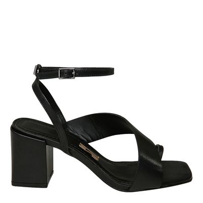 Sandália salto grosso tiras preto