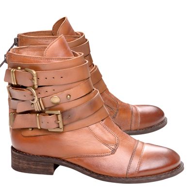 Bota Marrom Couro Fivelas
