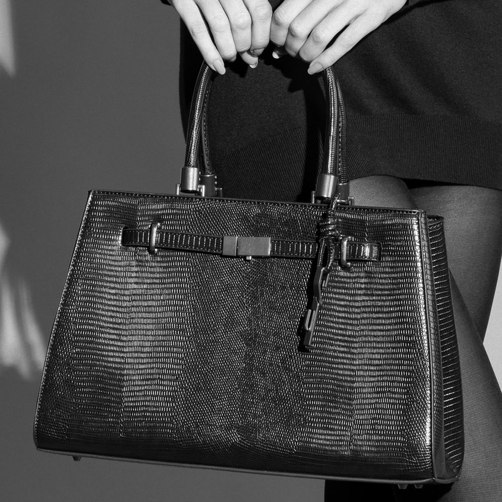 Bolsa Média Texturizada Lizard Alça Transversal Preto - Santa Lolla