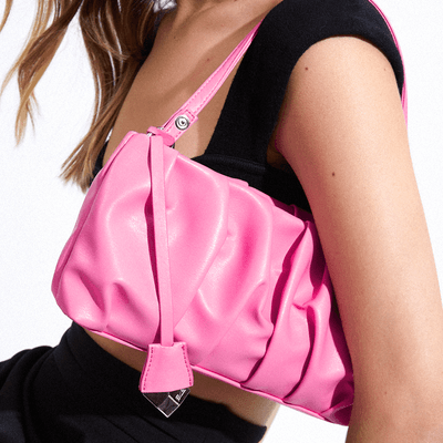 Bolsa Baguete Drapeada Enrugada com Alça Transversal Rosa Pink