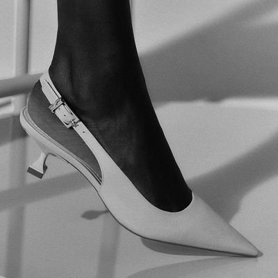 Scarpin Slingback Couro Pelica Soft Preto