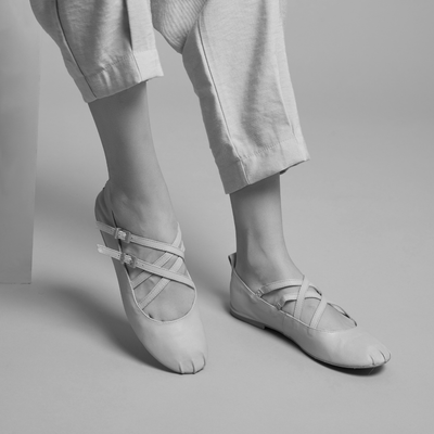 Sapatilha Couro Off White Tiras Cruzadas