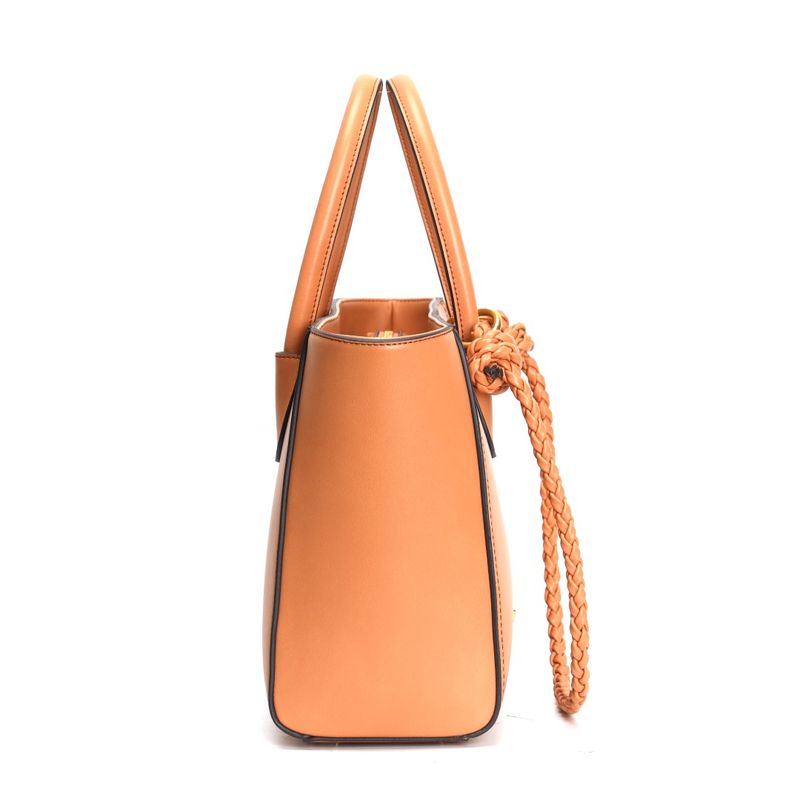 Bolsa Shopper Atanado Lisa Bege Alça de Ombro - Santa Lolla Bolsa Shopper Atanado Lisa Bege Alça de Ombro - Santa Lolla