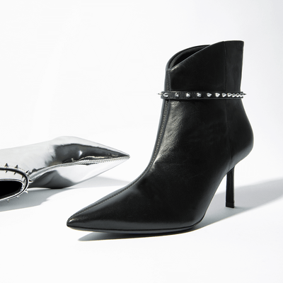 Bota Couro Nobre Soft Preto Salto Fino