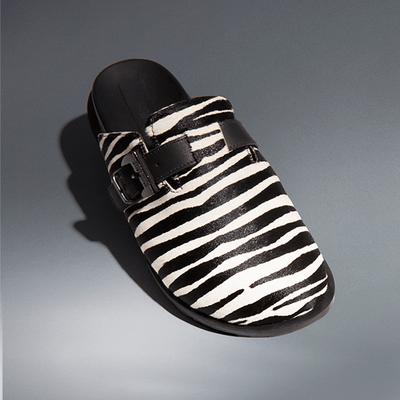 Mocassim Mule couro pelo animal print zebra