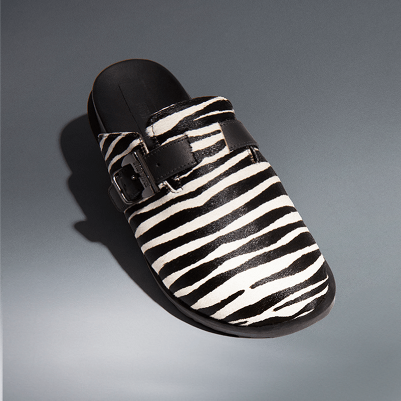 Mule couro pelo animal print zebra - Santa Lolla Mule couro pelo animal print zebra - Santa Lolla