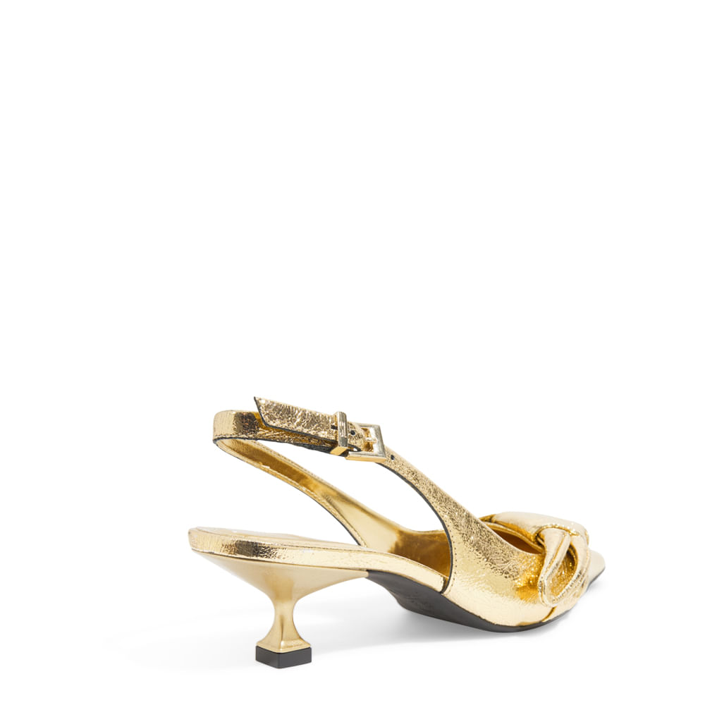 Scarpin Slingback Laço Couro Craquele Salto Baixo Dourado