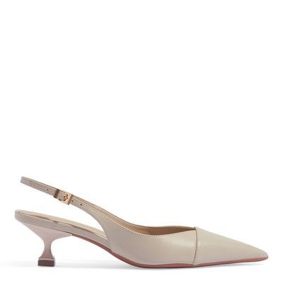 Scarpin Slingback Couro Confort Off White Bico Fino Salto Baixo