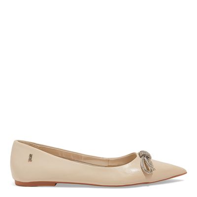 Sapatilha off white couro nobre soft bico fino laço brilho