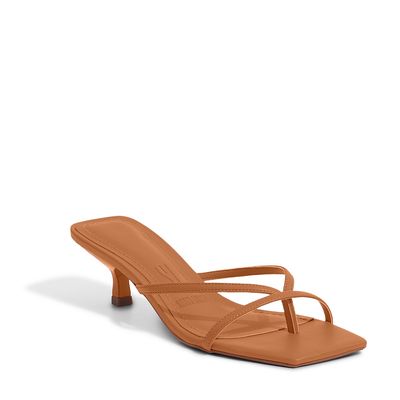 Mule Couro Pelica Salto Baixo Tiras Caramelo