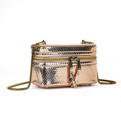 Bolsa Metalizada Dourada Alça de Ombro