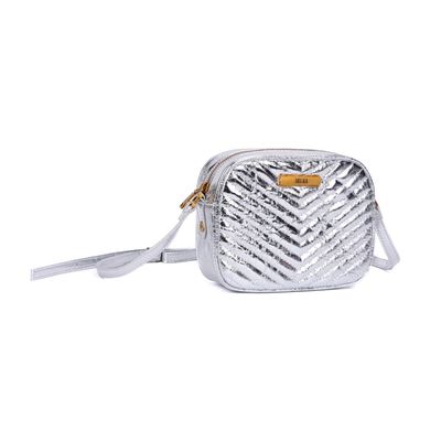 Bolsa Pequena Metalizada Crinkle Prata Alça Transversal
