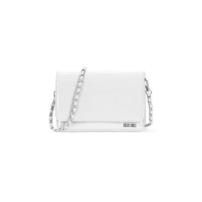 Bolsa Flap Bag Branca Envernizadoa Alça Corrente