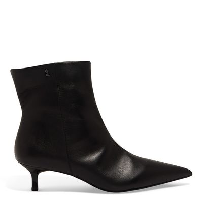 Bota Couro Nobre Soft Preto Cano Curto Bico Fino
