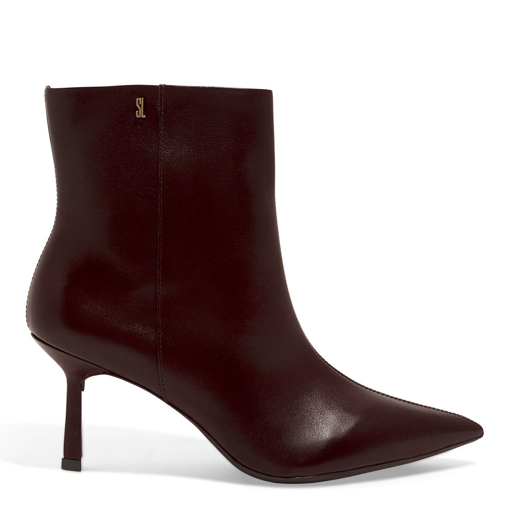 Botas de Bico Fino com Salto Baixo Santa Lolla