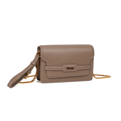 Bolsa Pequena Material Soft Marrom Alça Transversal